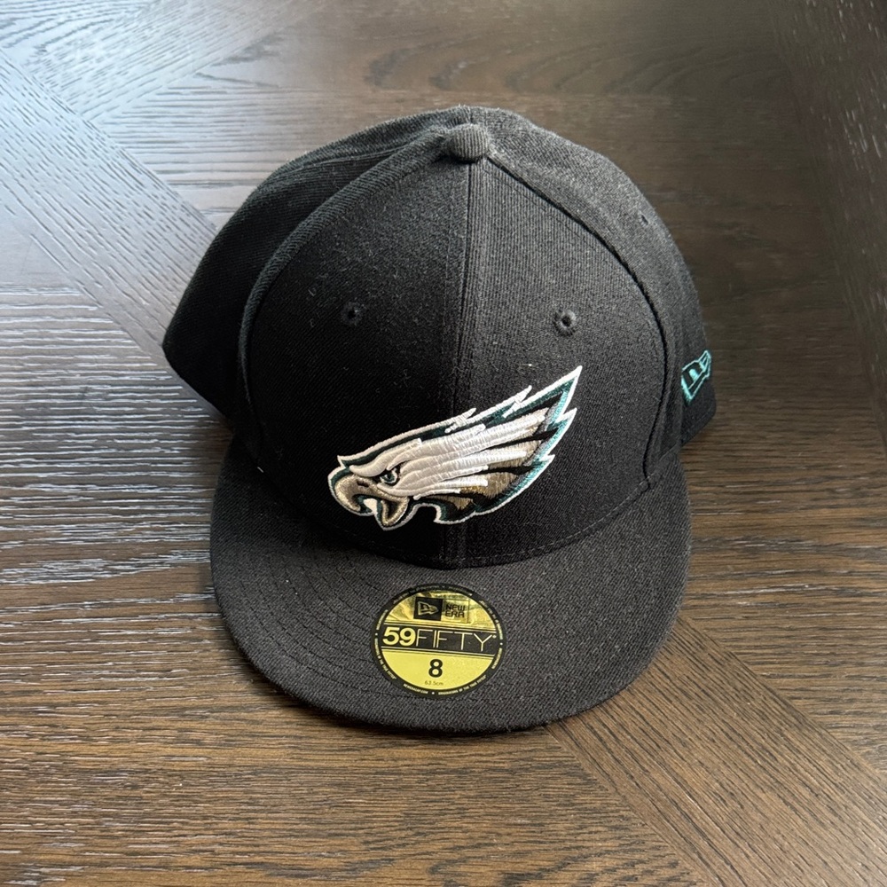 New Era Black Philadelphia Eagles Fitted Hat with Team Logo